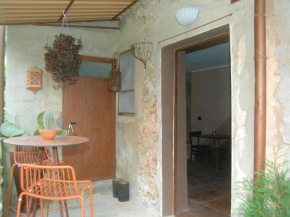 Simplistic Holiday Home in Molina di Quosa with Terrace Molina Di Quosa-Rigoli